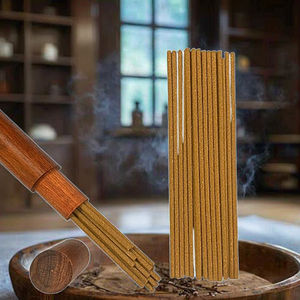 Varilla de incienso con fragancia Oud rica y auténtica eleva tu espacio para relajarte - Product Image 1