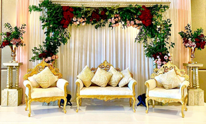 ชุดโซฟาแต่งงานสไตล์คลาสสิคสำหรับห้องจัดเลี้ยง ชุดโซฟาแต่งงานสีทองแกะสลักแบบราชวงศ์ พร้อมเก้าอี้ทรงบัลลังก์สำหรับงานอันวิจิตรงดงาม - Product Image 6