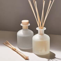 Diffuseur de parfum d'ambiance de luxe givré écologique avec bâtonnets en rotin, coffret cadeau en bouteille de verre