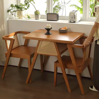 Ensemble table et chaises de salle à manger en bois massif haut de gamme OEM personnalisé, table basse carrée de style nouveau avec siège en rotin, mobilier d'extérieur