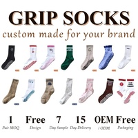 Chaussettes de sport personnalisées avec logo OEM pour jeunes, femmes et hommes, en tissu éponge antidérapant, respirant, à compression, pour Pilates, yoga, basketball, football