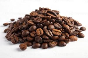 เมล็ดกาแฟคั่วสดคุณภาพพรีเมียม ขายส่งจำนวนมาก จัดส่งโดยตรง กลิ่นหอมเข้มข้น รสชาติจัดจ้าน มีสินค้าพร้อมส่งออก - Product Image 3
