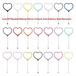Espejo de Maquillaje Portátil de Mano con Forma de Corazón para Mujer, de Plástico, con Impresión de Logotipo Personalizable - Product Image 3