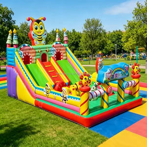 Castillo Inflable Personalizado con Temática de Carnaval y Animales, con Pared de Escalada y Tobogán, para Parques Infantiles Comerciales al Aire Libre - Product Image 4