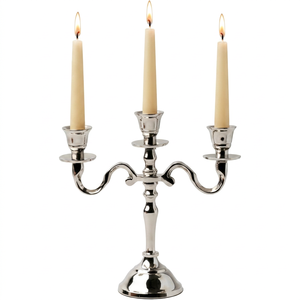 Candélabre en fer fait main à trois bras, motif licorne, argenté, pour bougies, décoration de mariage et de maison, porte-bougie en métal durable - Product Image 1