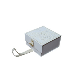 กล่องชุดของขวัญออกแบบเองได้สำหรับธุรกิจขนาดเล็กพร้อมที่จับ - Product Image 4