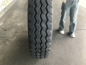 Pneus de camion lourds West Lake neufs 295/80R22.5 pour camions - Product Image 2