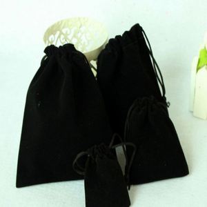 Bolsa de Joyería de Terciopelo Reutilizable, Bolsa de Regalo Negra con Cordón, Logotipo Personalizado para Almacenamiento y Empaque de Teléfonos Inteligentes y Cámaras, Alta Calidad - Product Image 6