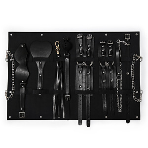 Ensemble de jouets sexuels portables 8 pièces pour couples, comprenant des accessoires de bondage, des menottes, des fouets, des bâillons et des boules. - Product Image 2