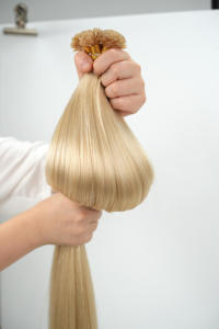 Extensioni di capelli umani Remy con punta piatta, lisci, pre-incollati, a micro-attacco, con cuticole completamente allineate, a doppia trama, di origine europea - Product Image 5