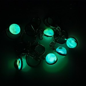 Factory Wholesale Charming Luminous Crystal Glass Keychain Souvenir Gift Pendant for Friends
