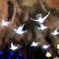 Lustre LED en cristal, lampe suspendue décorative en acrylique lumineux en forme d'oiseau volant, idéale pour la décoration de mariage, de boutique ou de fête