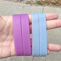 Bracelet en silicone à changement de couleur UV, personnalisable avec impression et gravure, pour événements, vente en gros du fabricant, prix abordable