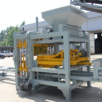 Machine à fabriquer des blocs de ciment hydrauliques QT4-15 avec système de contrôle PLC