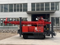 Foreuse hydraulique complète sur chenilles diesel de 280 m de profondeur avec pompe et moteur pour la construction de puits d'eau souterraine