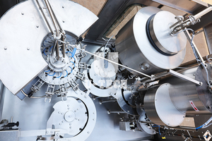 5000bph hoàn chỉnh nước giải khát dây chuyền sản xuất nhựa đóng chai nước đóng nắp máy dán nhãn cho Nigeria nước đóng chai 500ml - Product Image 2