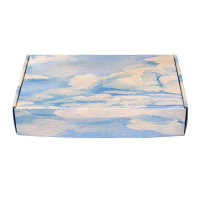 Boîte d'expédition personnalisée bleu brumeux de luxe avec logo en relief, boîte d'emballage en carton ondulé pour vêtements et cadeaux haut de gamme