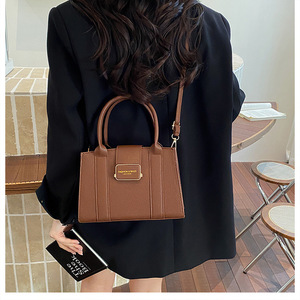 <span class=keywords><strong>Sac</strong></span> <span class=keywords><strong>à</strong></span> <span class=keywords><strong>main</strong></span> en PU, nouveau style, simple, grande capacité, <span class=keywords><strong>sac</strong></span> fourre-tout texturé, <span class=keywords><strong>sac</strong></span> <span class=keywords><strong>à</strong></span> bandoulière tendance, <span class=keywords><strong>sac</strong></span> <span class=keywords><strong>à</strong></span> <span class=keywords><strong>main</strong></span> pour femme - Product Image 5