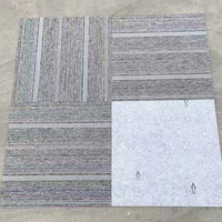 Dalles de moquette carrées modernes en nylon écologiques et rembourrées 50x50cm avec support antidérapant en PVC et ignifuge pour bureaux