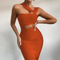 2021 पार्टी क्लब सेक्सी आकस्मिक ठोस पोशाक महिलाओं Strapless Bodycon Vestidos सुरुचिपूर्ण वर खोखले बाहर मिडी छोटी पोशाक