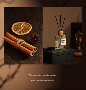 <span class=keywords><strong>Set</strong></span> Regalo di Lusso per Aziende: Kit 4-in-1 con Candela in Vetro e Diffusore per Anniversari Aziendali, Souvenir <span class=keywords><strong>VIP</strong></span>, Ordini all'Ingrosso - Product Image 2