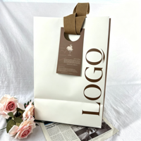 Sacs cadeaux en papier personnalisés écologiques avec poignée découpée, sacs mats recyclables pour l'emballage de parfums, vêtements et bijoux