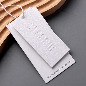Diseño de lujo personalizado impresión <span class=keywords><strong>nombre</strong></span> logotipo papel <span class=keywords><strong>ropa</strong></span> <span class=keywords><strong>colgar</strong></span> etiquetas <span class=keywords><strong>ropa</strong></span> etiquetas blanco puro Debossed dos lados impresión <span class=keywords><strong>colgar</strong></span> etiqueta - Product Image 4