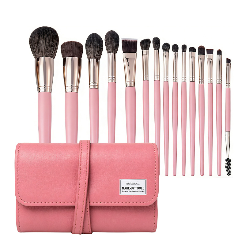 Ensembles de pinceaux de maquillage roses