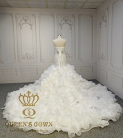 Robe de mariée sirène QUEENS GOWN, spectaculaire, ornée de cristaux, à volants moelleux, col en V, sans manches