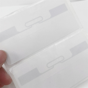 Etiqueta RFID UHF Pasiva de 860-960MHz, 100x15mm, Papel Recubierto, 128 bits EPC, Alcance de 14m, Resistente al Agua, Larga Duración, para Comercio Minorista y Supermercados - Product Image 5