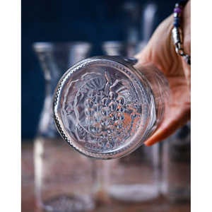 Juego de Tres Elegantes Botellas de Vino de Cristal, Juego de Servicio de Bebidas Premium - Product Image 2