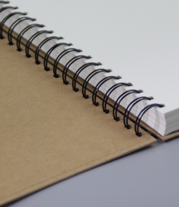 2024 bán buôn <span class=keywords><strong>A5</strong></span> 2 mét bìa cứng Kraft xoắn ốc máy tính xách tay với trống trang - Product Image 4