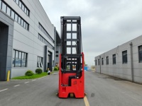 Chariot élévateur à palettes électrique pour allées étroites VNA, capacité de 1,6 tonne, chariot élévateur à 3 voies, batterie lithium-ion, type assis, mât à 3 étages