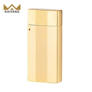 غطاء معدني لولاعات بيك قابل للفتح مع نقش بالليزر للشعار - Product Image 3