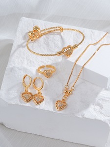 Modische Bestseller Kinder-Schmuckset Niedliches Vergoldetes Blumen-<span class=keywords><strong>Set</strong></span> mit Halskette, Ohrringen, Armband und Ring Besetzt mit Glänzenden Zirkonia - Product Image 4