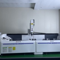 Centre d'usinage CNC 5 axes industriel pour le perçage, le fraisage et le taraudage de profilés en aluminium architecturaux