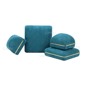 Boîte organisateur de bijoux en flanelle de luxe avec logo personnalisé, forme en arc, velours, motif carré multicolore, boîtes à bijoux personnalisées - Product Image 3