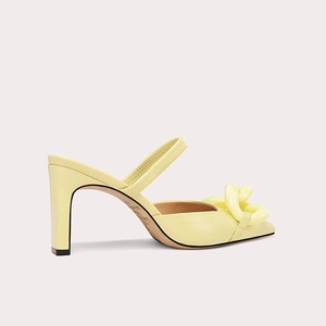 Sandales à <span class=keywords><strong>talon</strong></span> épais et bout carré pour femmes, tendance estivale, vente chaude, petite taille, style européen, sandales à une sangle - Product Image 2