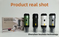 Machine à expresso portable en acier inoxydable argenté, rechargeable par USB, double compatibilité (capsules et café moulu) pour les déplacements