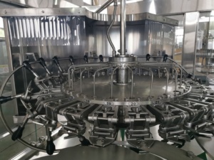 Machine de remplissage de boissons carbonatées de produits les plus vendus de DCGF18-18-6 pour la boisson de soda de Coke Sprite <span class=keywords><strong>Fanta</strong></span> - Product Image 2