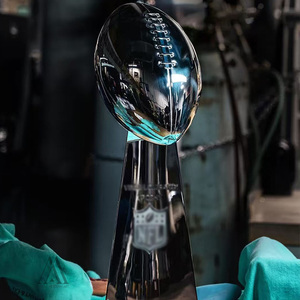 ประติมากรรมลูกฟุตบอลรักบี้โลหะขนาดเท่าของจริง รางวัลกีฬา ของที่ระลึก ขัดเงาด้วย<span class=keywords><strong>กระจก</strong></span> ถ้วยรางวัลฟุตบอลอเมริกันสแตนเลส - Product Image 2