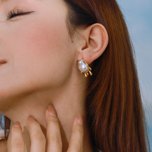 J & D 18K Chapado en oro Joyería de acero inoxidable Perla de imitación Familia Pendientes Collar Anillo Conjunto - Product Image 4