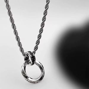 Mobius Doppelring-Anhänger-Halskette für Herren im Hip-Hop-Stil, coole Zirkon-Halskette, schlicht, vielseitig, Lieferant - Product Image 4