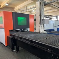 Machine de découpe laser à fibre automatique robuste 1500W-3000W 3015 haute précision pour usine de tôlerie