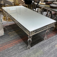 Eleganter Rechteckiger Hochzeits- und Bankett-Tisch mit Transparenten Acrylbeinen und Glasplatte für Hotel- und Partyvermietung im Großhandel