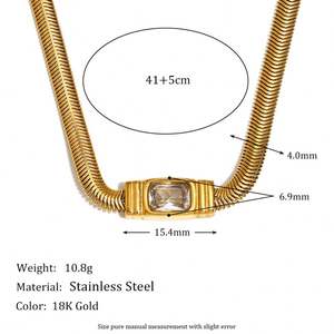 สร้อยคอและกำไลข้อมือดีไซน์เฉพาะตัวสไตล์ฮิปฮอปย้อนยุค  ทำจากสแตนเลสชุบทอง 18K พร้อมสายแบบงูประดับเพชรซิรคอน - Product Image 2