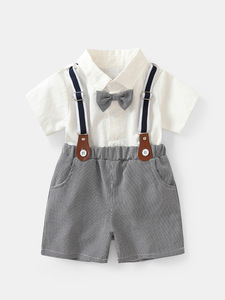 <span class=keywords><strong>Ensemble</strong></span> de vêtements pour bébé garçon JYS Factory Wholesale : chemise à manches courtes en coton mélangé, nœud papillon et <span class=keywords><strong>short</strong></span> à bretelles - Product Image 1