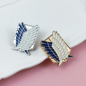 Spilla Decorativa Anime Cartoon <span class=keywords><strong>Ali</strong></span> <span class=keywords><strong>della</strong></span> Libertà, Distintivo Creativo per Zaino da Ragazzo - Product Image 2