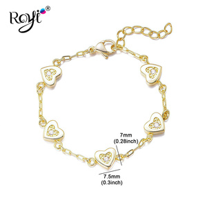 Bracelet en or 14 carats avec pendentif cœur pour femme, 5 pendentifs cœur finition brossée avec pierres CZ, chaîne délicate, fermoir mousqueton réglable - Product Image 2