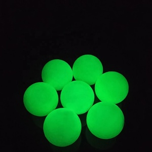 Pelotas de golf brillantes para torneos deportivos nocturnos Pelota de golf <span class=keywords><strong>fluorescente</strong></span> que brilla en la oscuridad Bolas luminosas brillantes de larga duración - Product Image 4